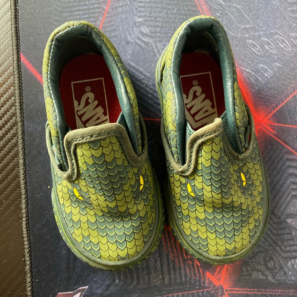 Kids Vans - Picture 2 of 5